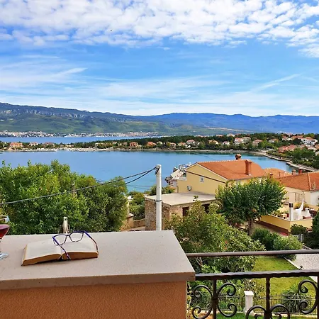 Rebeka בית הארחה שילו