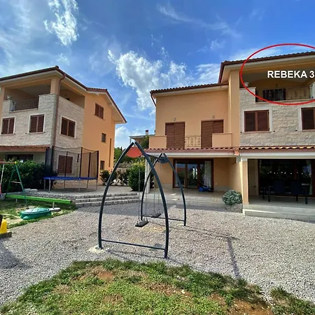 بيت ضيافة Rebeka سيلو
