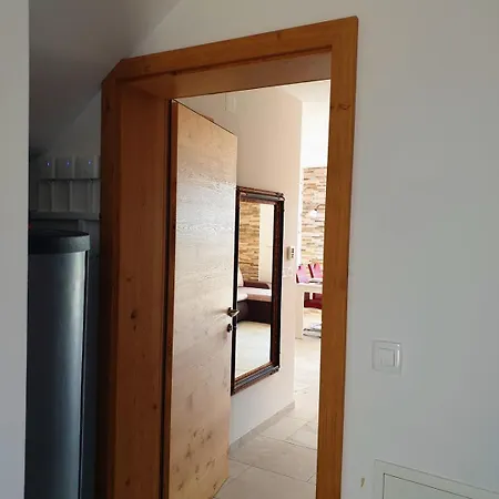 Gostinjska kuća Rebeka 4*